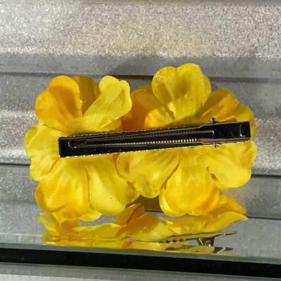 Vintage Yellow Crystal Double Daisy Hair Clip - Picture 2 of 2